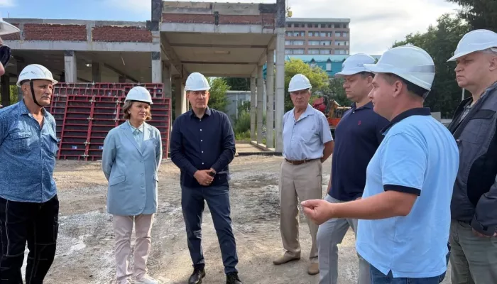 Глава Роспотребнадзора Анна Попова осмотрела стройку Алтайской противочумной станции