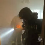 Пожар из-за сигареты потушили в многоэтажке в Бийске