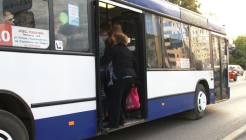 Барнаульцы возмущены переполненными автобусами на Павловском тракте