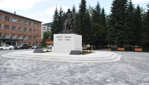 В Горно-Алтайске благоустроили сквер и территорию рядом со школой