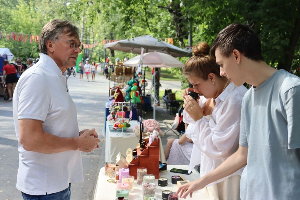 Александр Терентьев поддержал семейный велозаезд в Барнауле