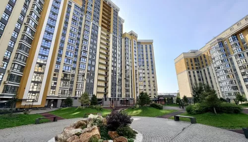 Квартиру с пятиметровыми потолками продают в Барнауле за 32,5 млн рублей. Фото