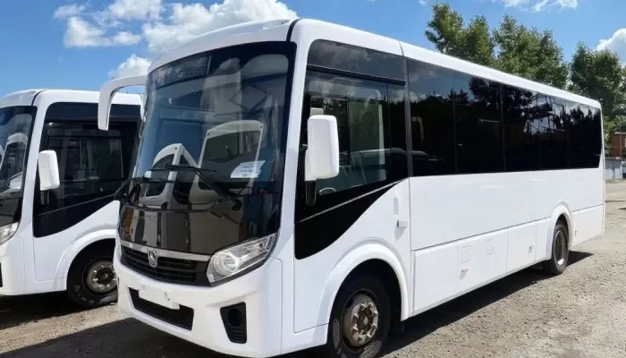 Еще семь новых автобусов привезли для обновления общественного транспорта Барнаула