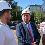 Спикер АКЗС Александр Романенко проконтролировал капремонт лицея №6 в Рубцовске