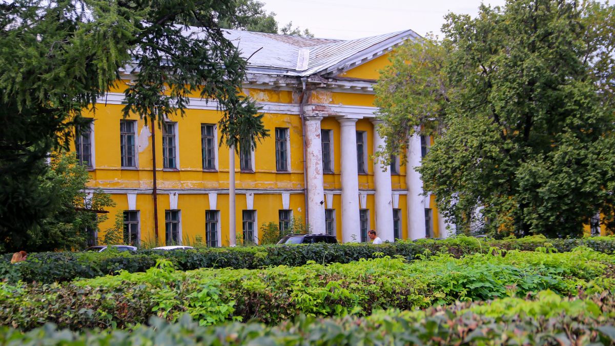 Демидовская площадь. Август 2026