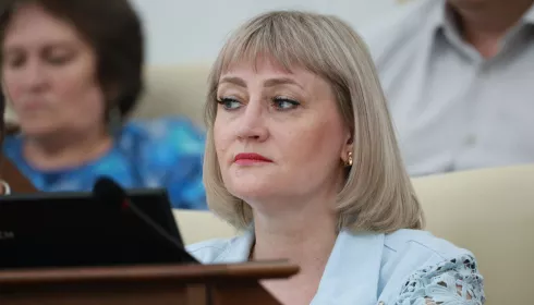 Свидетели-коммунисты выступили в суде по делу экс-депутата АКЗС Людмилы Клюшниковой