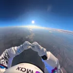 В Алтайском крае установили рекорд по высоте прыжка с аэростата. Видео