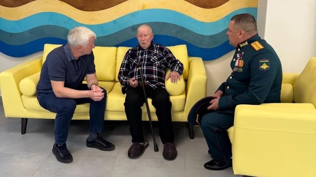 Встреча с ветераном Великой Отечественной войны Иваном Ждановым 