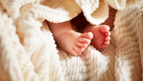 Первому ребенку, родившемуся в Барнауле в 2024 году, дали имя Савелий