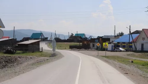 К учебному году: в Республике Алтай приводят в порядок дороги к школам и детсадам