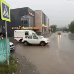 В Горно-Алтайске водитель кроссовера сбил на зебре девушку из Амурской области