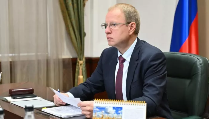 Губернатор Томенко перенес дату прямой линии в соцсетях из-за рабочего графика