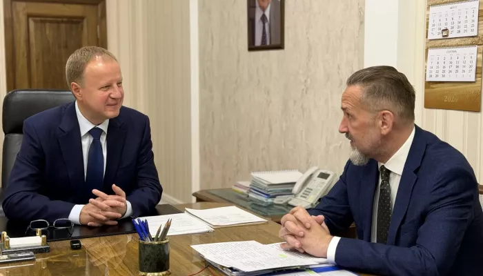 Губернатор Алтайского края Томенко встретился с замминистра транспорта РФ Костюченко