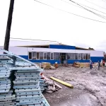 Глава Республики Алтай проверил ход строительства плавательного бассейна в Майме