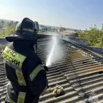 Склады загорелись на территории сельхозпредприятия в Научном Городке