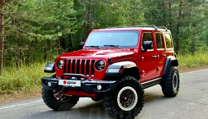 Привезенный из Кореи Jeep в богатой комплектации продают в Бийске. Фото