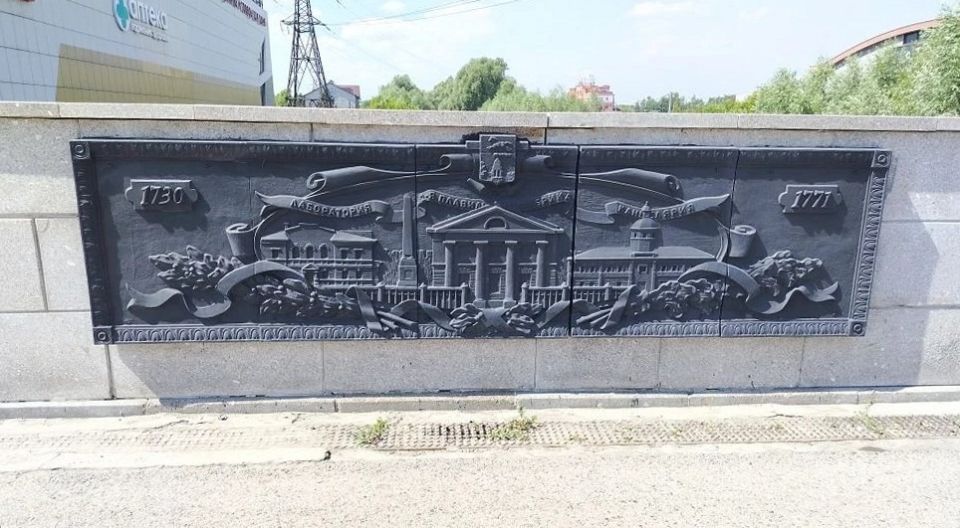 Барельефы на мосту через Барнаулку