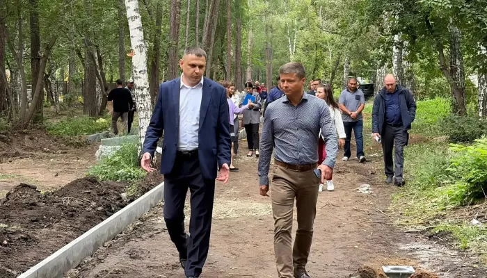 На месте свалки у АГИК в Барнауле благодаря жителям облагораживают аллею