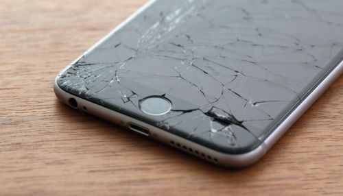 Две подруги в Татарстане надругались над парнем за разбитый iPhone