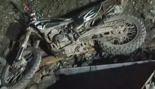 В Республике Алтай двое подростков впали в кому после ДТП на мотоциклах и самокатах