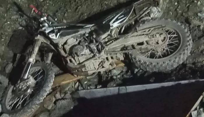 В Республике Алтай двое подростков впали в кому после ДТП на мотоциклах и самокатах