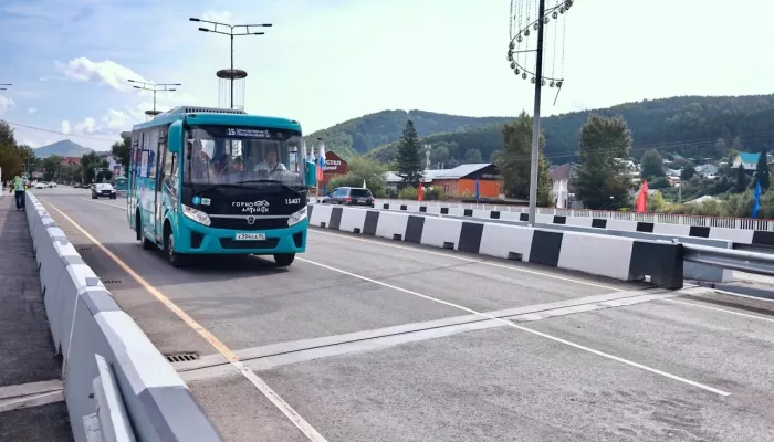 В Горно-Алтайске открыли движение по Мебельному мосту