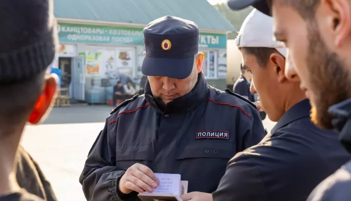 Трем десяткам нелегальных мигрантов придется попрощаться с Алтайским краем
