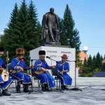 В Горно-Алтайске открыли обновленный сквер имени художника Г. И. Чорос-Гуркина