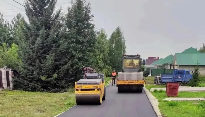 В Барнауле при поддержке местных жителей ремонтируют дороги и пешеходные зоны
