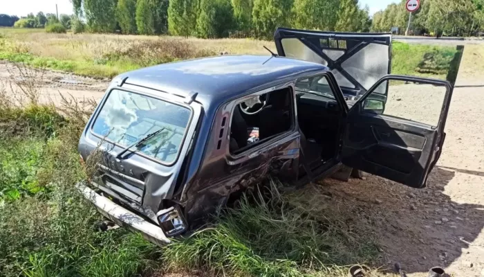 Нива превратилась в груду металла: в ДТП погибли две женщины