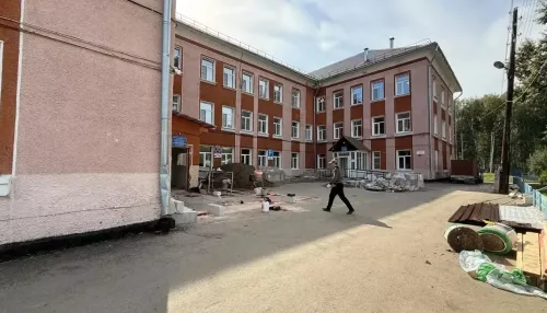 На ремонт поликлиники в одном из районов Алтайского края выделили более 40 млн рублей