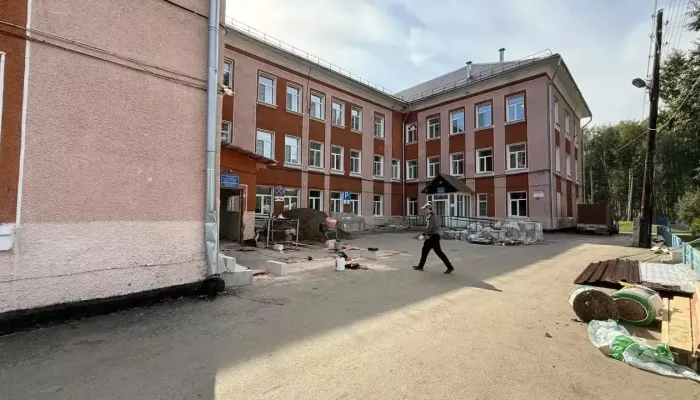 На ремонт поликлиники в одном из районов Алтайского края выделили более 40 млн рублей
