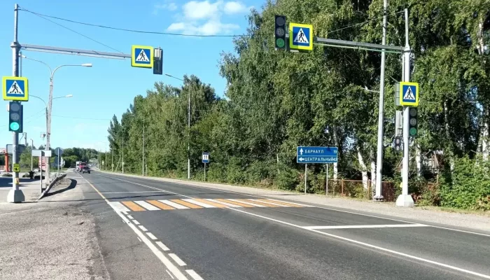Дорожники отремонтировали более 60 км рубцовской трассы