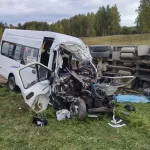 Зажатые в салоне дети и погибший водитель: подробности ДТП под Новосибирском