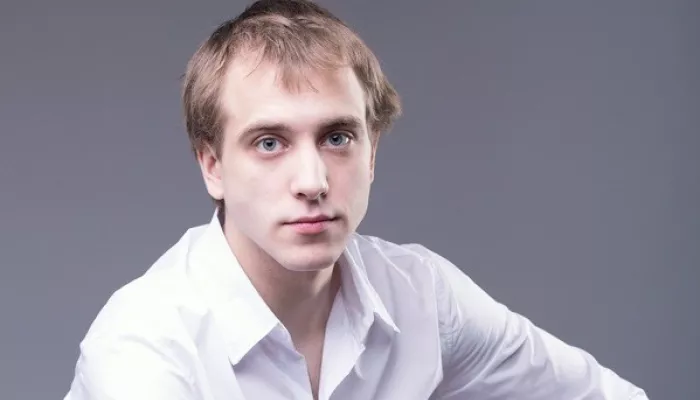Актер из комедии Елки умер от остановки сердца в 32 года