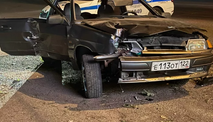 Водитель попал в больницу: подробности ДТП на проспекте Космонавтов в Барнауле
