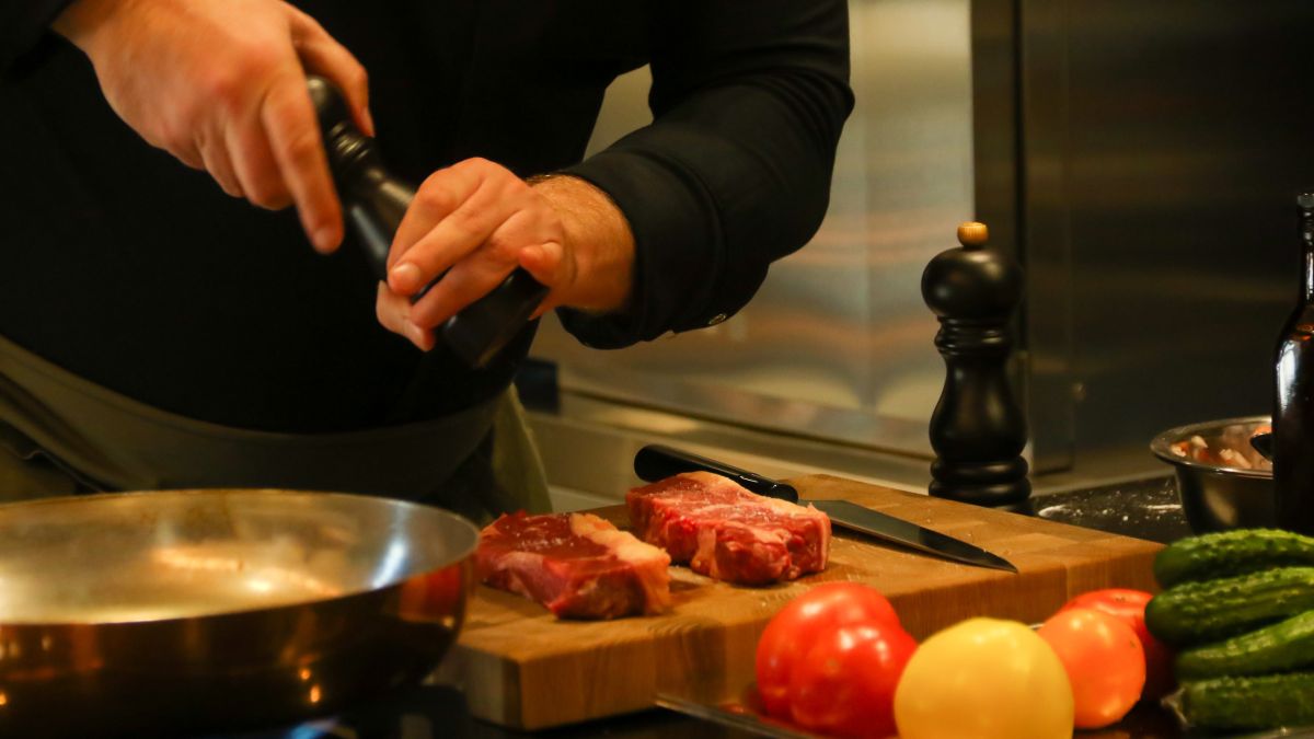 В Барнауле открылась мясная мастерская
