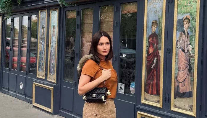 Супруга Басты Елена Вакуленко вышла в свет в образе за 1,4 млн рублей. Фото