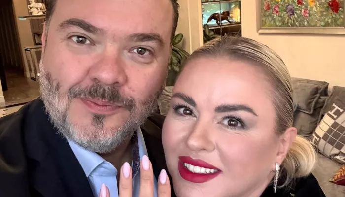48-летняя Анна Семенович выходит замуж за бизнесмена. Фото молодых