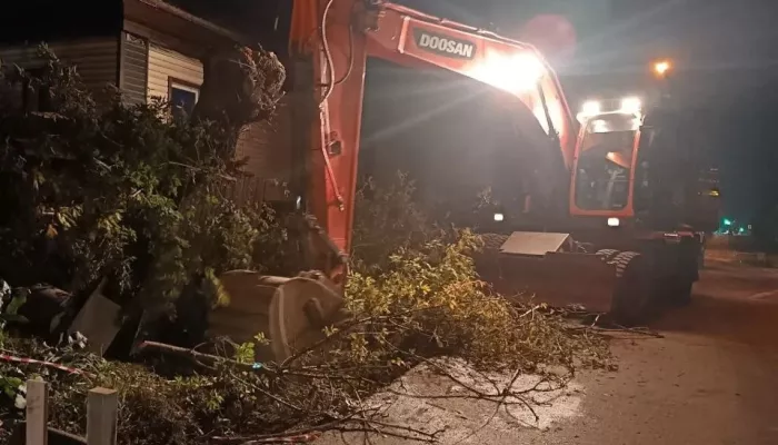 Десятки домов без воды: в Барнауле устраняют крупную аварию на сетях