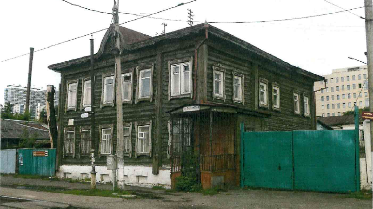Дом по ул. Анатолия, 122 в Барнауле