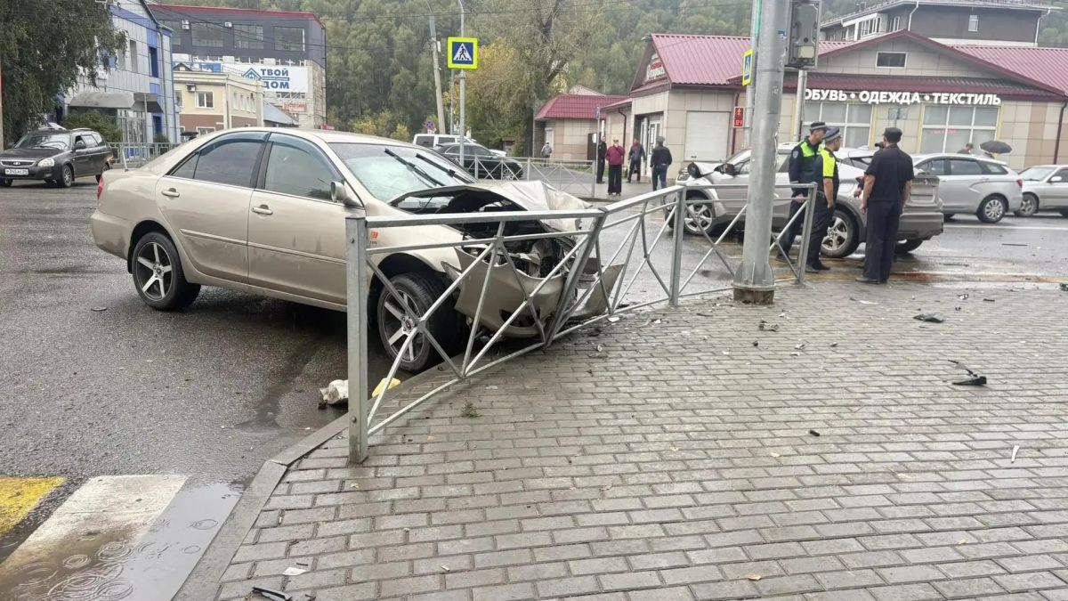 ДТП с четырьмя пострадавшими в Горно-Алтайске