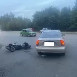 Автомобиль сбил подростка на питбайке без прав в Бийске. Фото