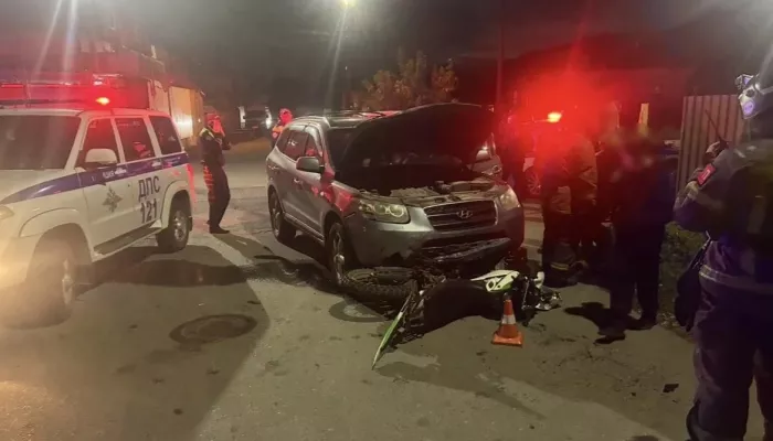 В Горно-Алтайске мотоциклист и его девятилетняя дочь попали в больницу после ДТП