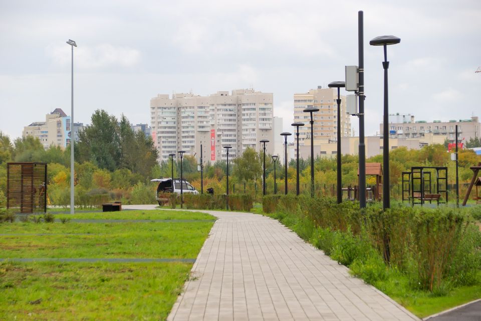 Молодой парк на ул. Шумакова, 9 в Барнауле