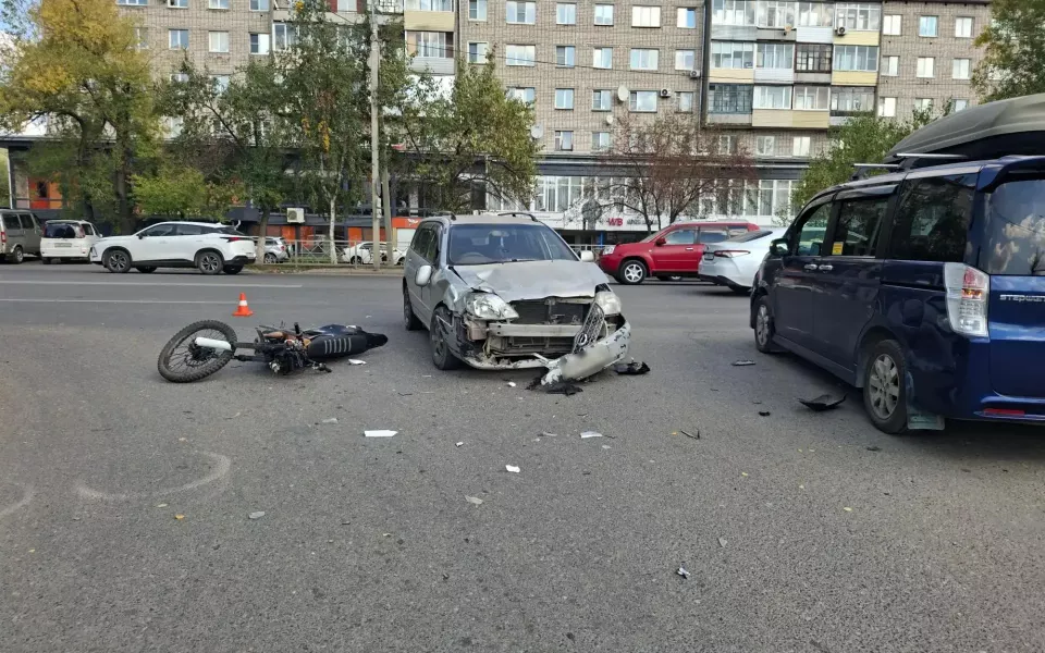 Жесткое ДТП с 16-летним мотоциклистом произошло в Горно-Алтайске