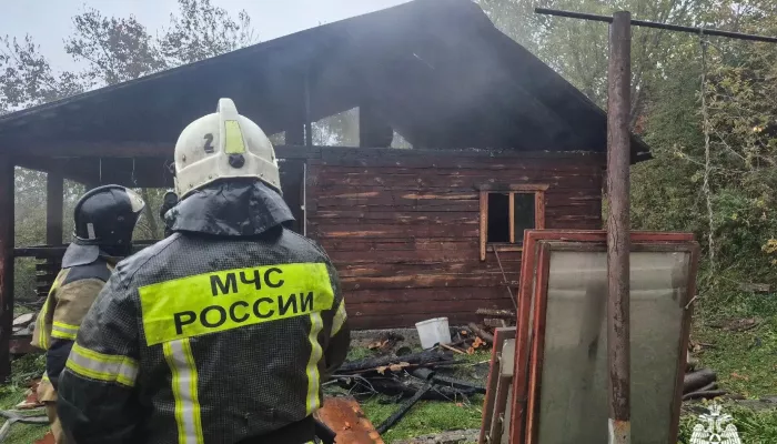 Пожар в бане потушили в Горно-Алтайске 26 сентября