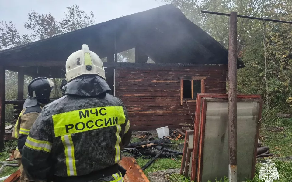 Пожар в бане потушили в Горно-Алтайске 26 сентября