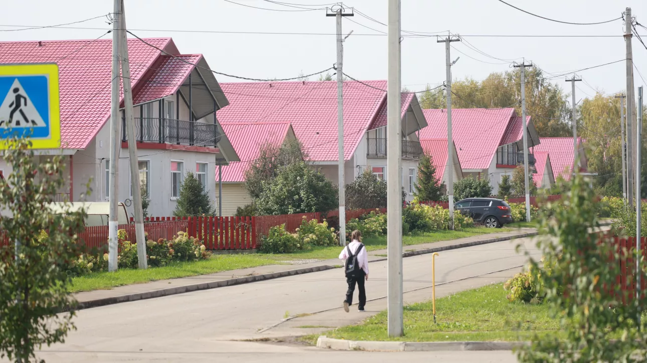 Один день в Бочкарях: как выглядит знаменитое алтайское село в разгар осени. Фото