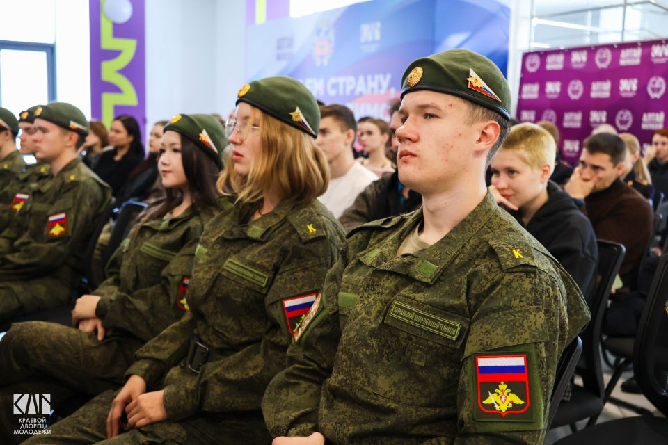 Встреча с участником специальной военной операции Антоном Лазаревым